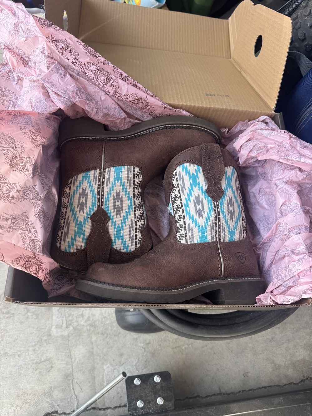 Women's Size 6.5 Ariat Boots